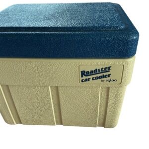 Vintage Igloo Roadster Car Cooler Tan Blue Retro Hard Sided Insulated Ice Chest